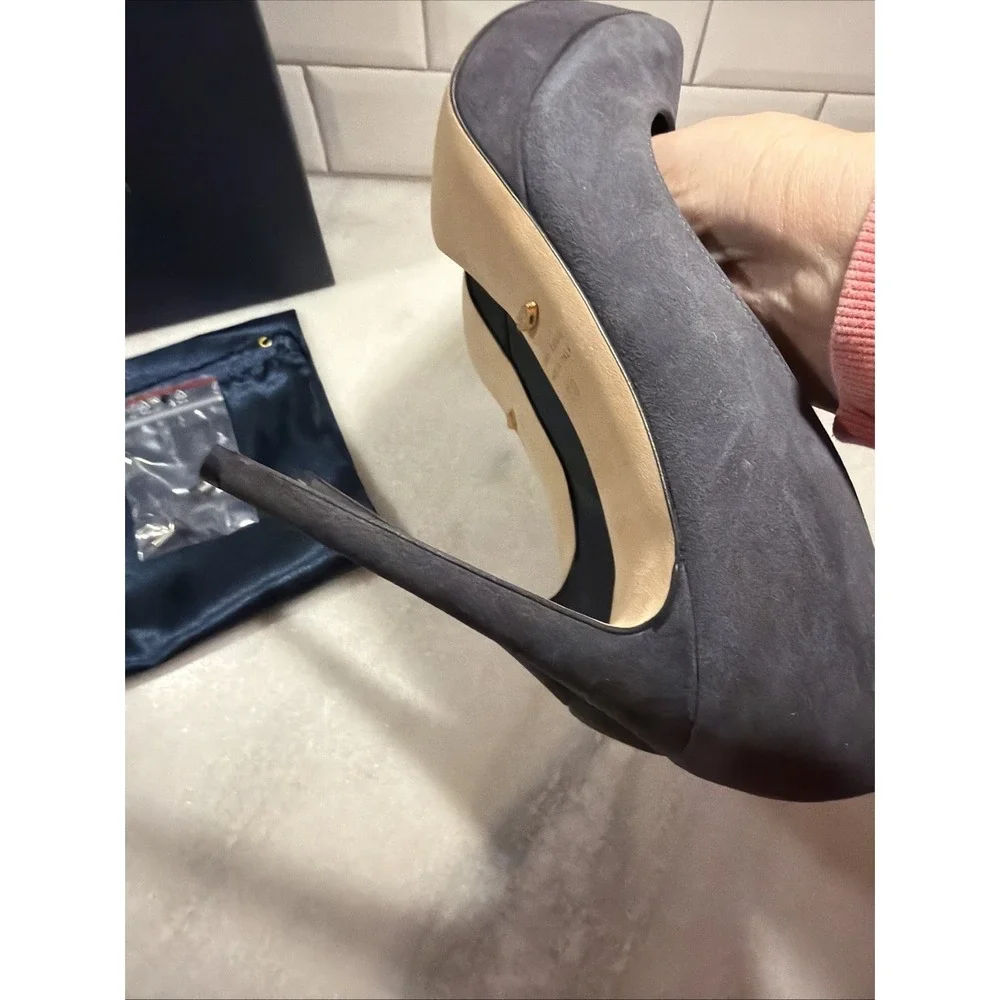 Sergio Rossi Dark Grey Suede Pointed Toe Platform Pumps Size‎ 39 With Box